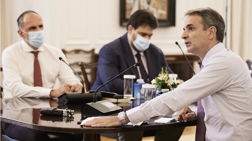 Μητσοτάκης: Ανεμβολίαστοι το 99% όσων πεθαίνουν στις ΜΕΘ